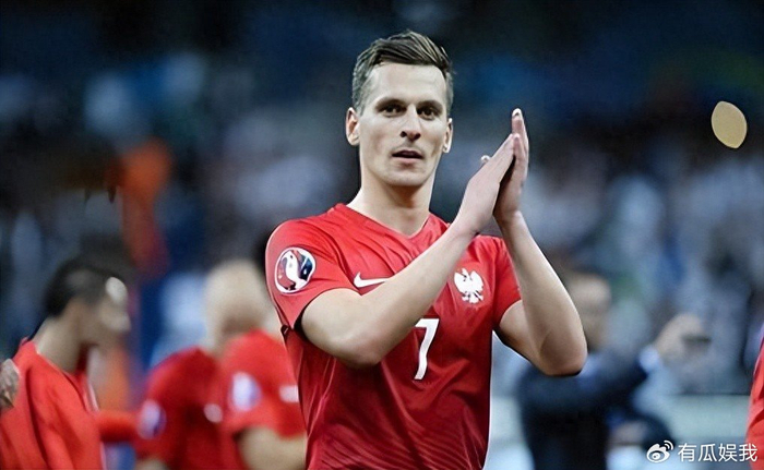 上港刚在超级杯输国安队，穆斯卡特就发声做出重要决定，赢得点赞|上海海港|上港队|郑泽彦|北京国安|左后卫_新浪体育_新浪新闻