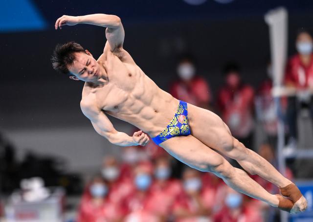 海洋之神线路检测590-伤病打不倒他！谢思埸带着钢钉加冕跳板“双冠王”